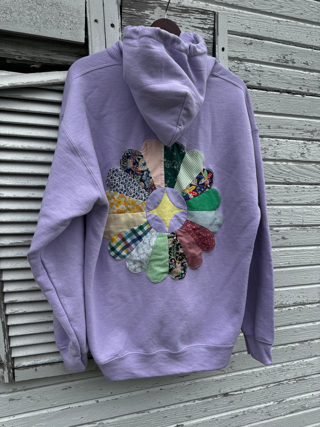Large Orchid Purple Sweatshirt w/ Flower